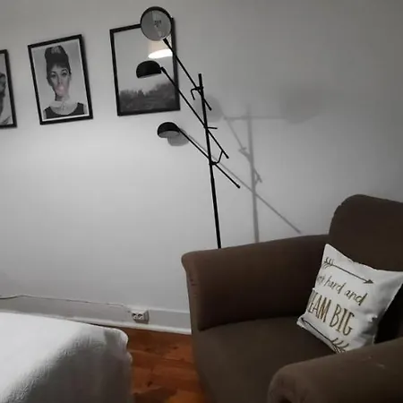 Apartment Sunny Terrace Apt, Close To Downtown! 2 Bedroom Flat Lisbon
