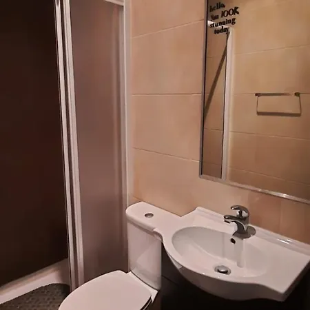 Sunny Terrace Apt, Close To Downtown! 2 Bedroom Flat Lisbon