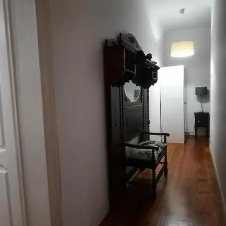 Apartment Sunny Terrace Apt, Close To Downtown! 2 Bedroom Flat
