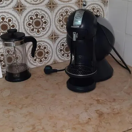 Sunny Terrace Apt, Close To Downtown! 2 Bedroom Flat Appartamento