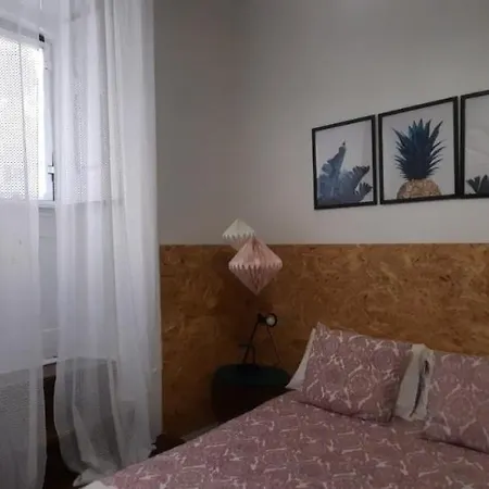 Sunny Terrace Apt, Close To Downtown! 2 Bedroom Flat *